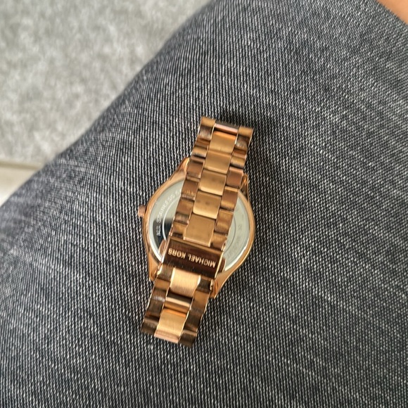 Gorgeous ROSE GOLD Michael Kors women’s watch. - Picture 4 of 6